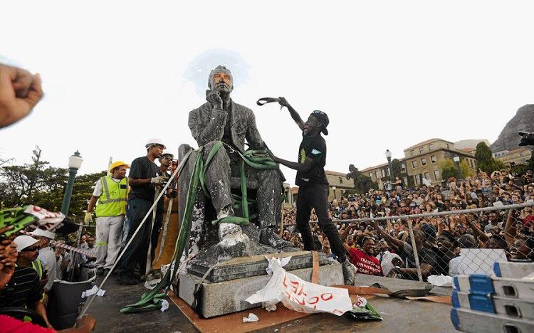 The statue of Cecil John Rhodes is removed from the University of Cape Town in April 2015, Image: Mads Norgaard.