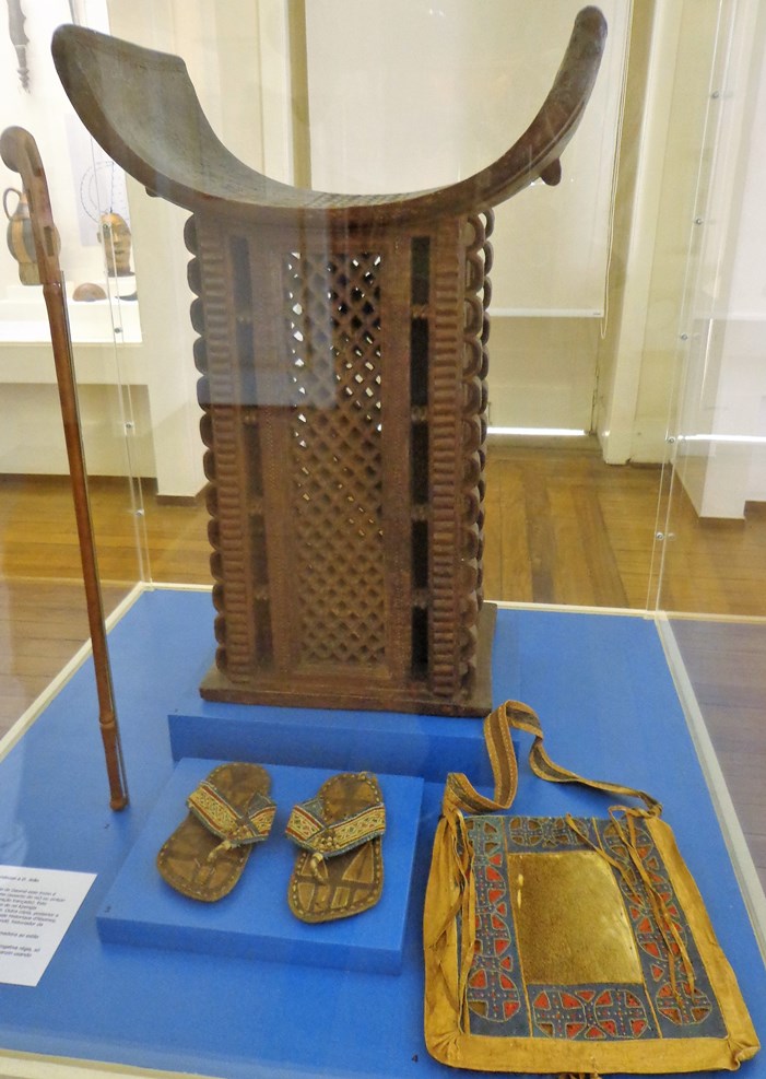 Throne of Abandozan, Museo Nacional da Universidade Federal do Rio de Janeiro, destroyed by fire on 2 September, 2018. Photo taken by Romuald Tchibozo, September 2015.